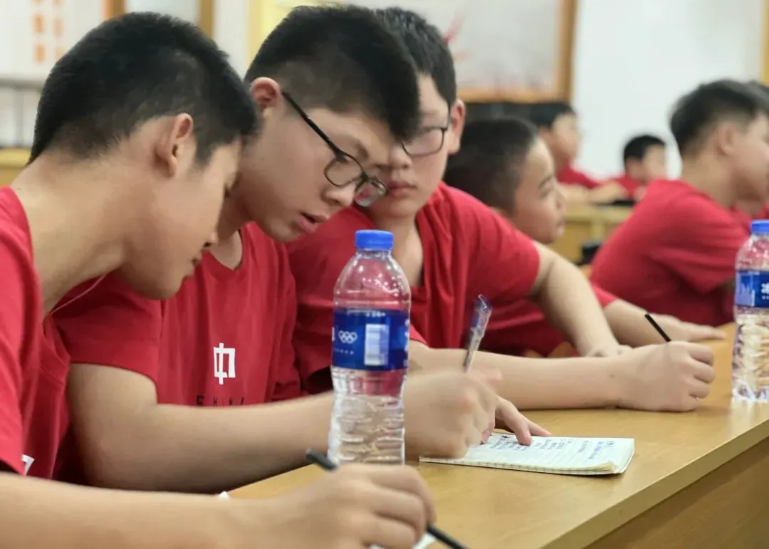 如何在比赛中更好地执行进攻战术?_0